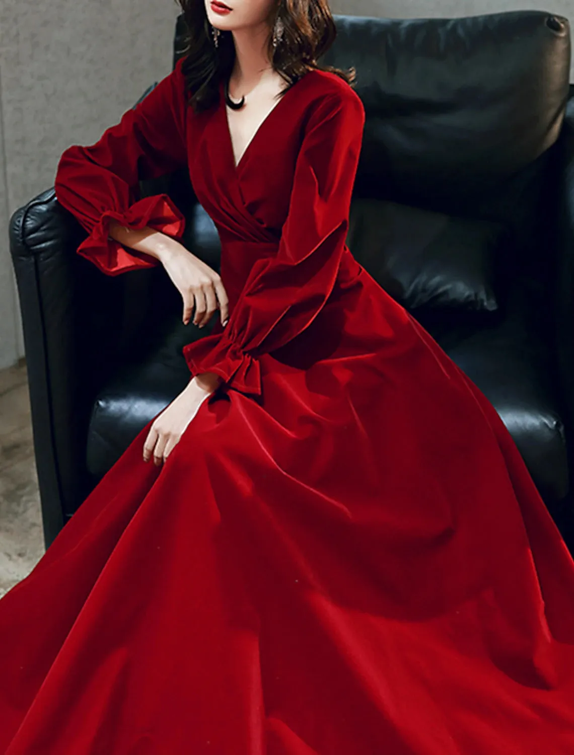 A-Line Minimalist Elegant Engagement Formal Evening Dress V Neck Long Sleeve Floor Length Velvet with Pleats Ruffles