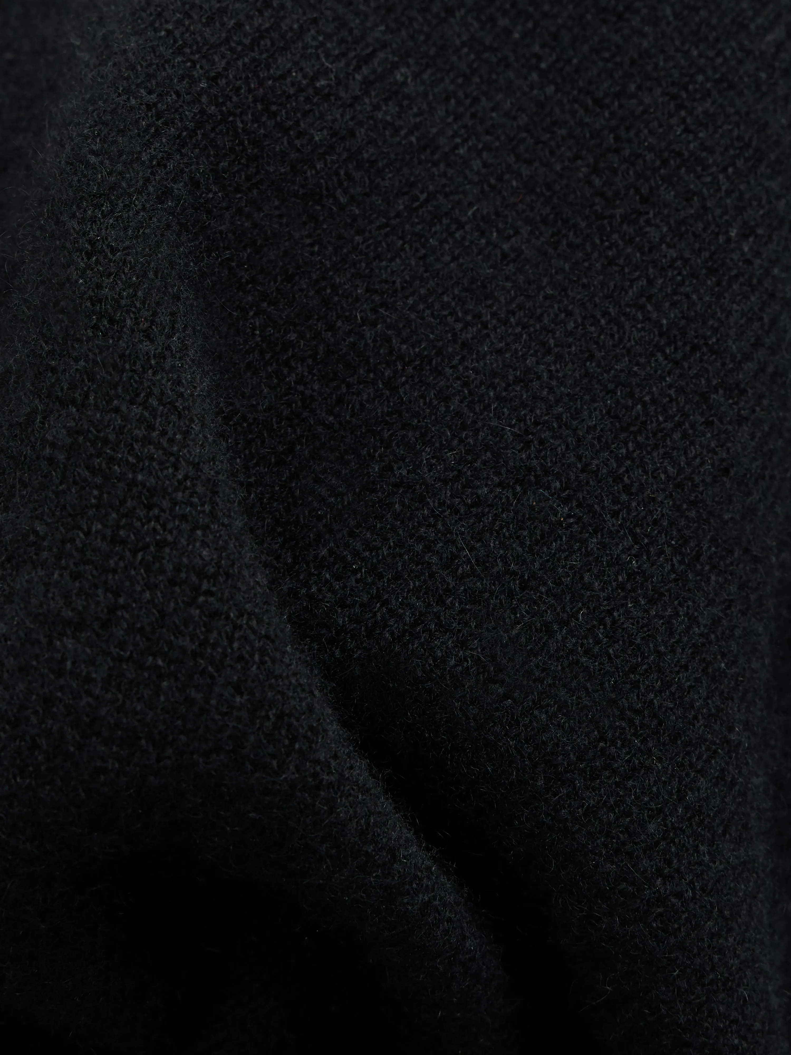 Cloud Cashmere V Neck Jumper | Black