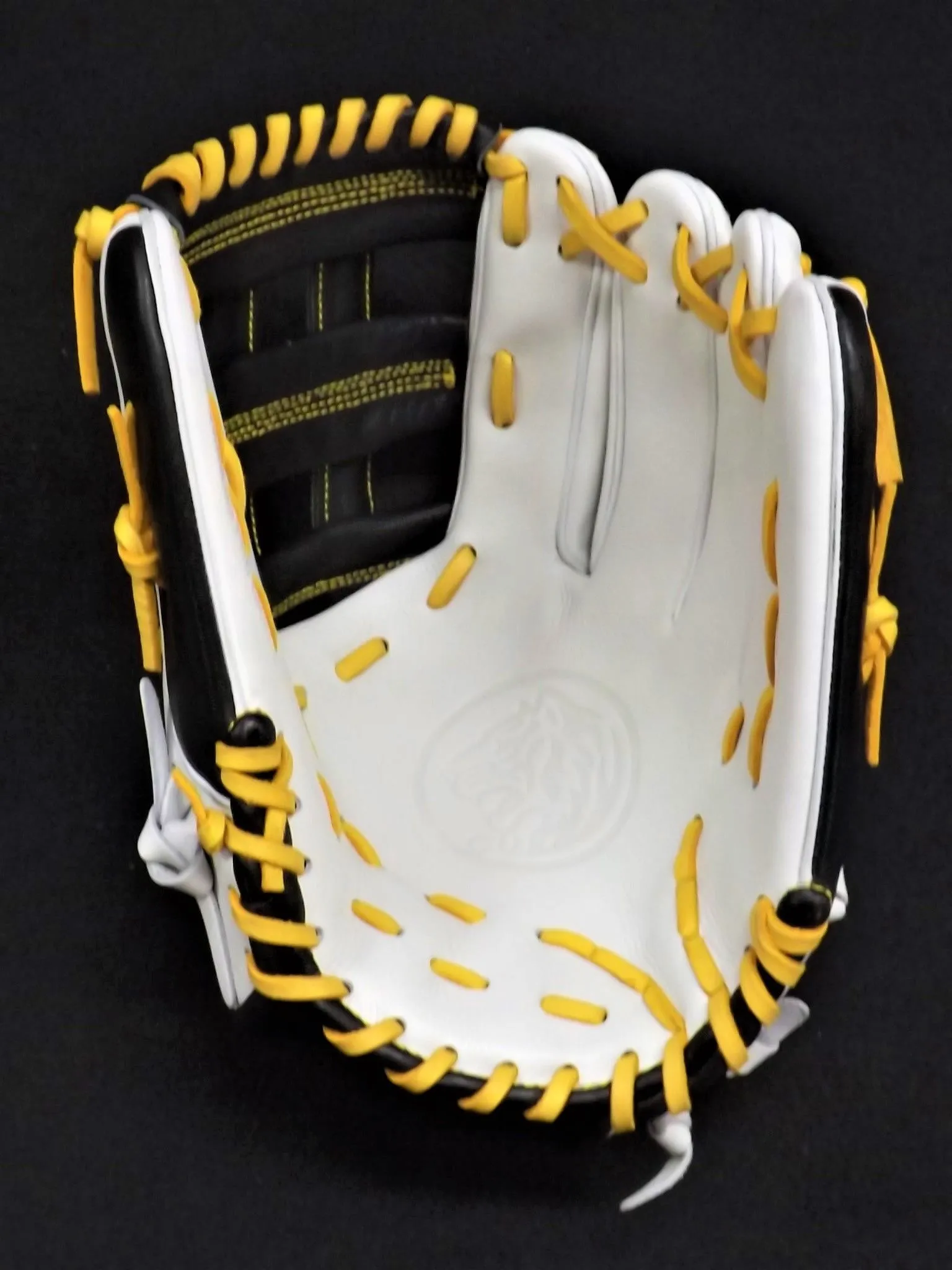 CUB SERIES H-WEB BLACK, WHITE AND YELLOW