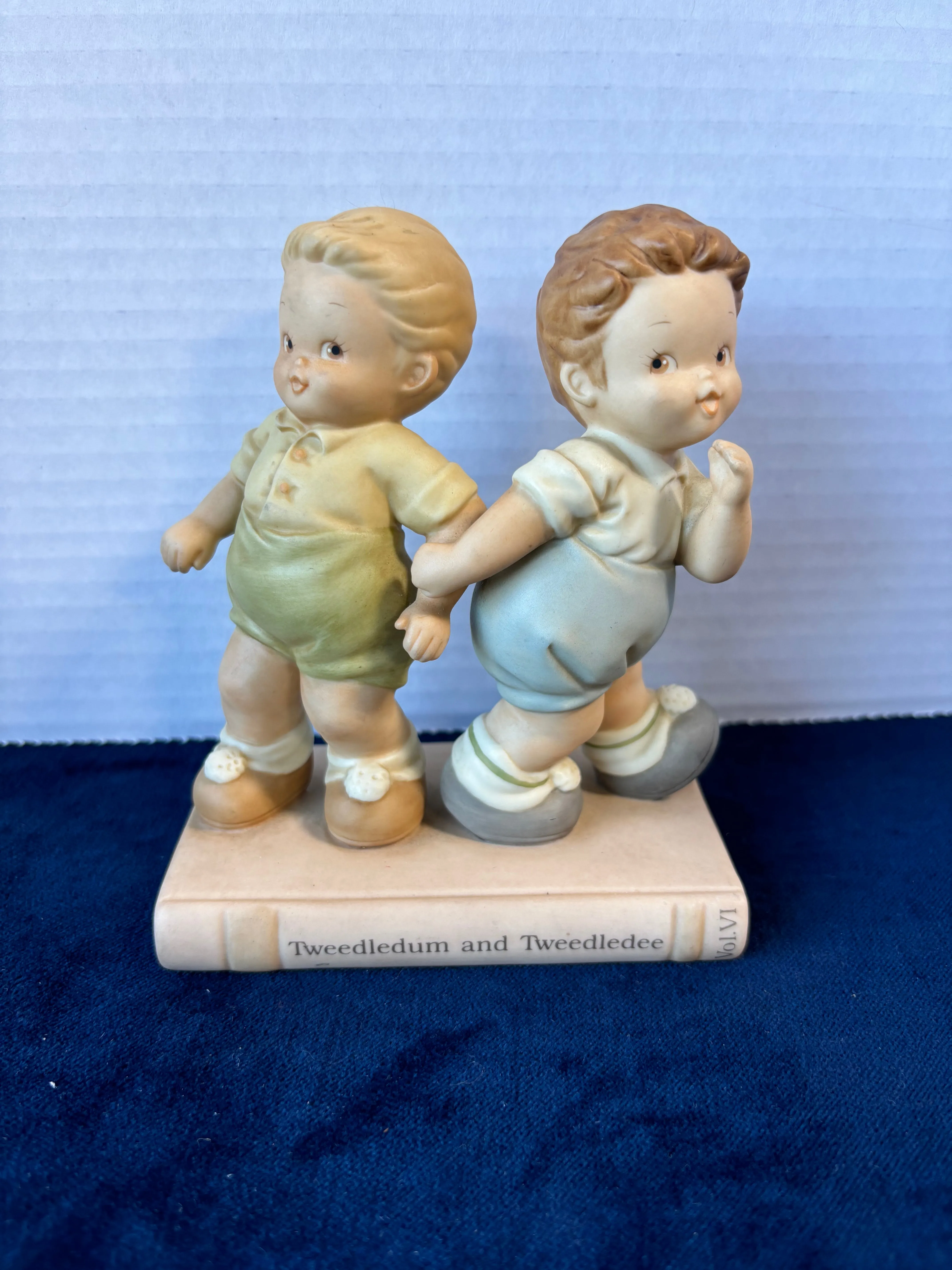 Enesco Once Upon A Fairy Tale Series 1994 “Tweedledum Tweedledee”