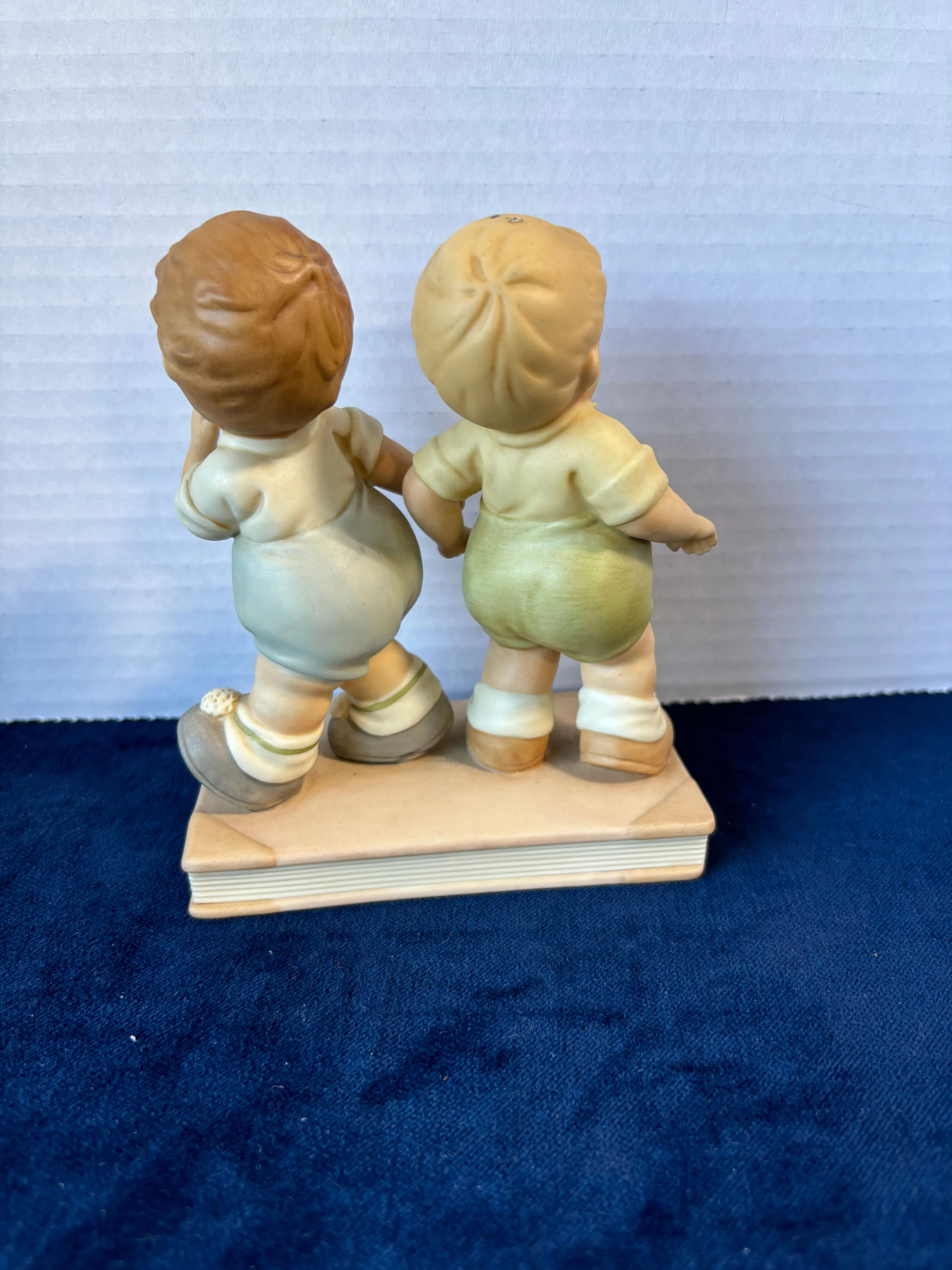 Enesco Once Upon A Fairy Tale Series 1994 “Tweedledum Tweedledee”