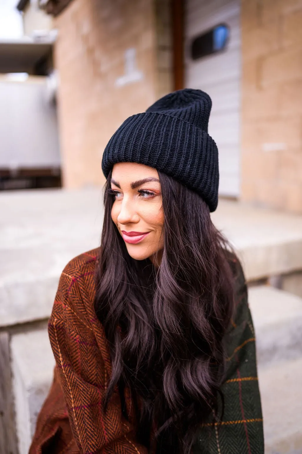 Grunge Chic Beanie in Black