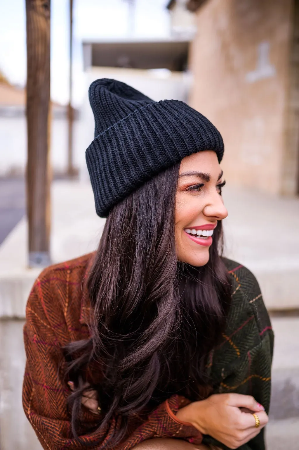 Grunge Chic Beanie in Black